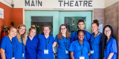 10 Benefits of Volunteering Abroad