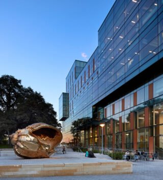How to Get Into UT Austin’s Dell Medical School: The Definitive Guide (2024)