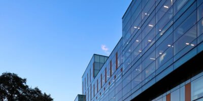 How to Get Into UT Austin’s Dell Medical School: The Definitive Guide (2024)