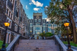 How to Get Into CUNY School of Medicine: The Definitive Guide (2024)