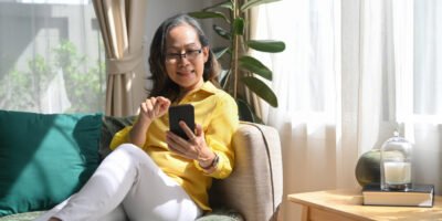 Uses of Medical Alert Systems for Those Who Live Alone