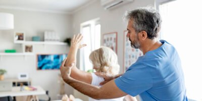 How to Become a Chiropractor: The Definitive Guide (2025)