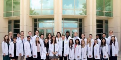 How Many Shadowing Hours for Medical School Are Required (2025)