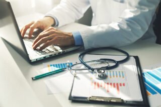 Tips to Help You Manage a Medical Student Budget
