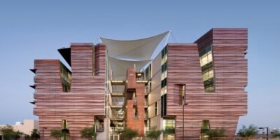 How to Get Into The University of Arizona College of Medicine-Phoenix: The Definitive Guide (2024)