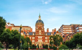 Should You Apply to the Hardest Medical Schools to Get Into?