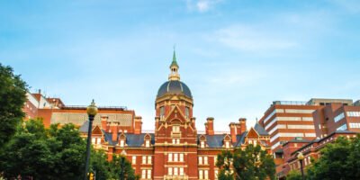 Should You Apply to the Hardest Medical Schools to Get Into?