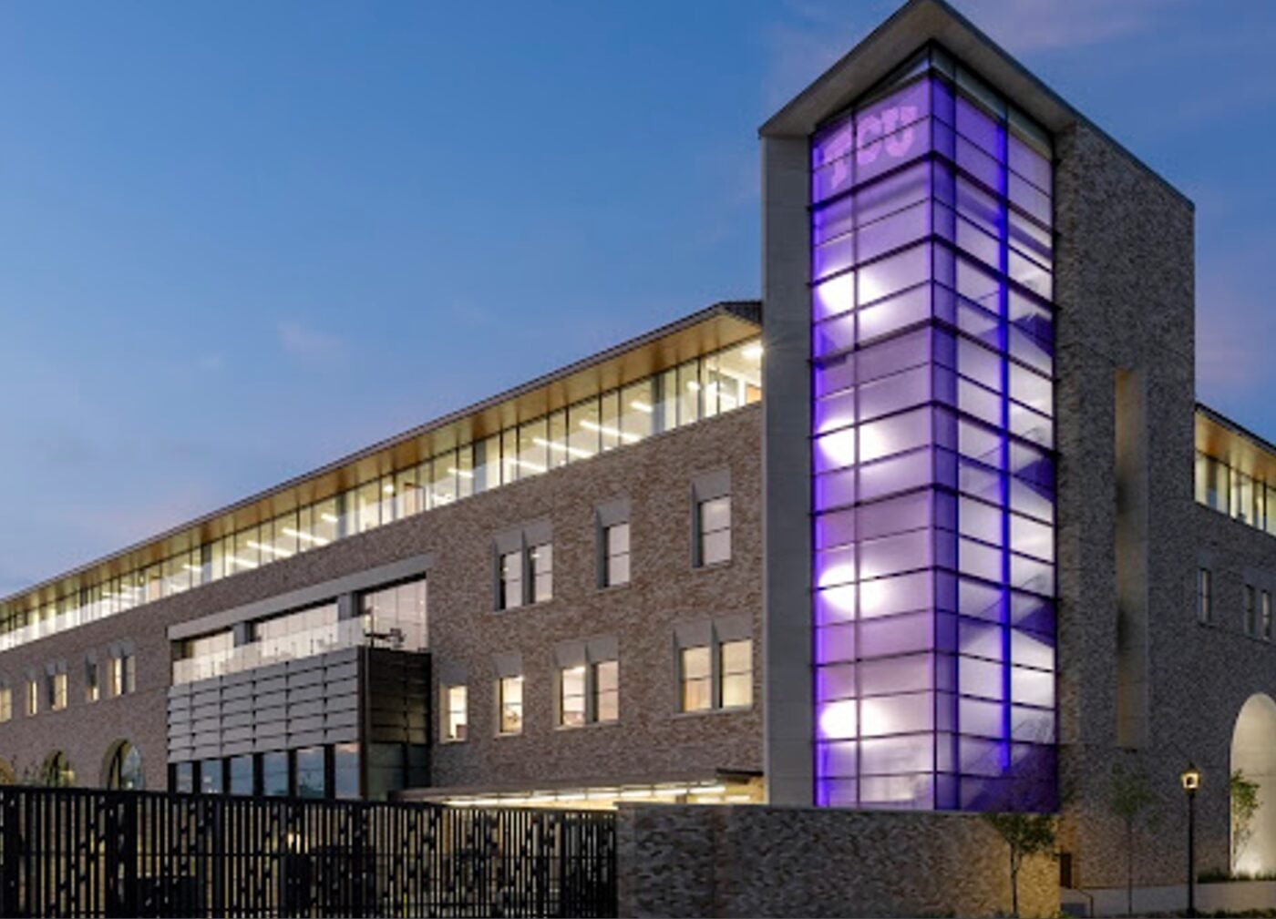 How to Get Into Anne Burnett Marion School of Medicine at TCU: The Definitive Guide (2024)