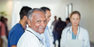 How to Build and Maintain Strong Relationships During Clinical Rotations