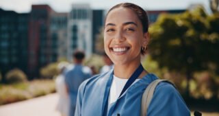 Why Early Clinical Exposure Changes How Students Prepare for Medicine